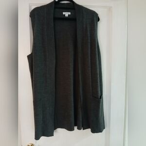 Croft & Barrow Women's Dark Gray Sleeveless Cardigan